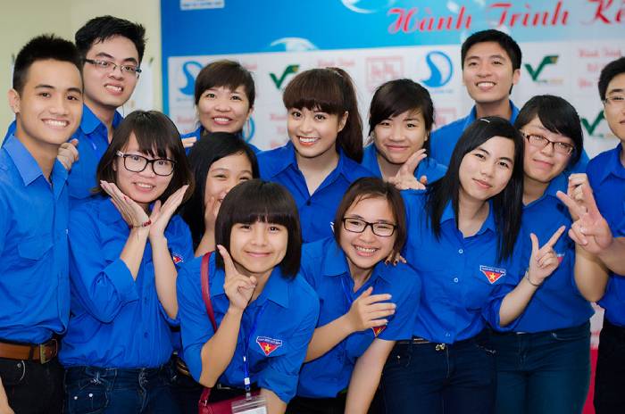 Ý nghĩa tuyệt vời đằng sau áo đoàn viên nữ