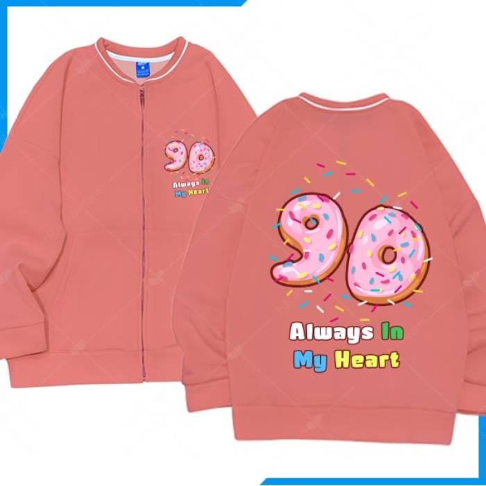 Mẫu áo khoác nỉ Bomber màu hồng Peachy của lớp 9D
