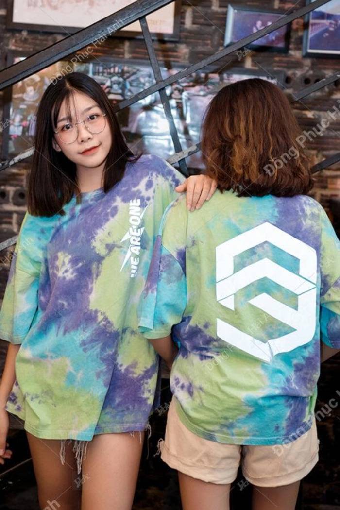 Áo Tie Dye làm đồng phục 12 siêu đáng yêu có phản quang khi đi buổi tối
