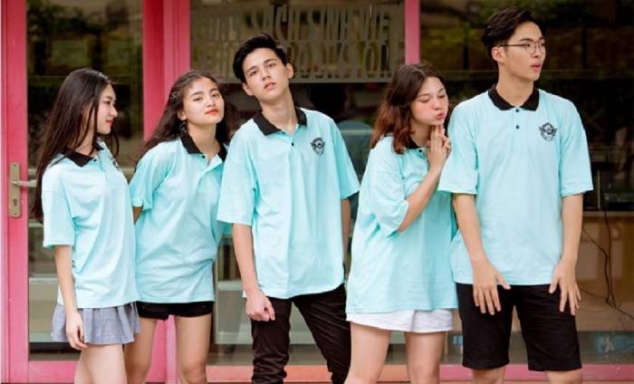 Lưu ý cách phối đồ với áo đồng phục lớp để tạo nên một outfit hoàn hảo