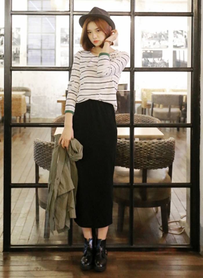Áo pull dài tay kết hợp cùng chân váy dài HOT Trend năm nay