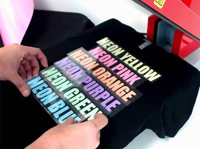In Decal, thời gian in áo đồng phục nhanh, số lượng lớn, chi phí thấp