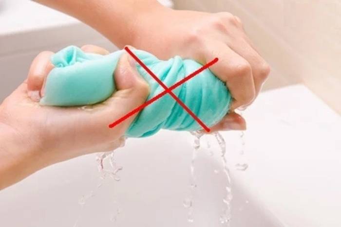 Những lưu ý nhất định cần biết khi giặt áo thun có hình in