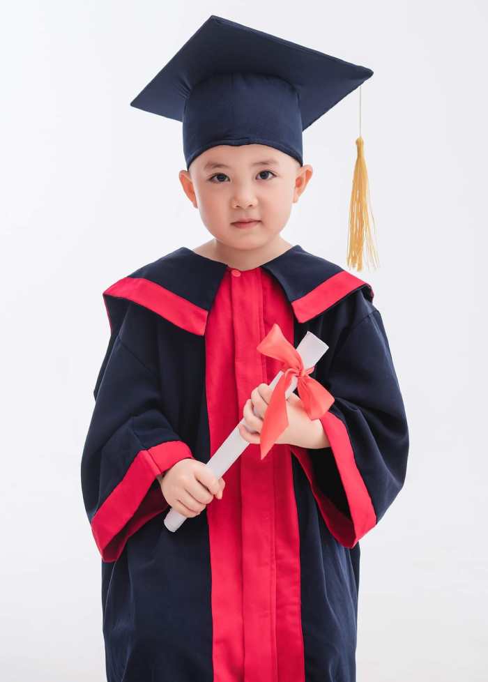 Mua áo cử nhân mầm non giá rẻ tại Đồng phục Hải Anh