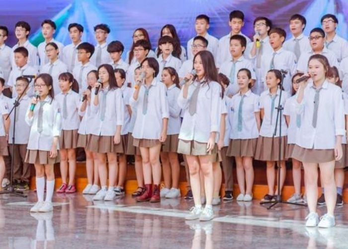 Mẫu áo khối THCS mang nét đẹp hiện đại, trẻ trung