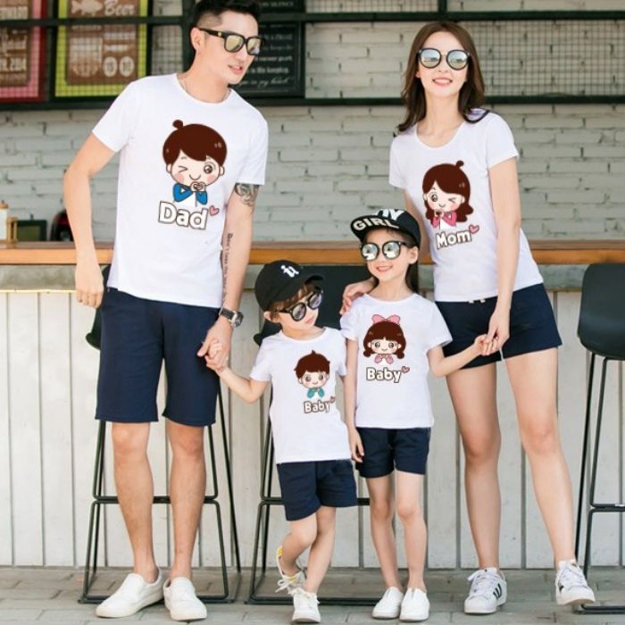 Mẫu áo gia đình sử dụng trong những chuyến đi chơi ở bãi biển