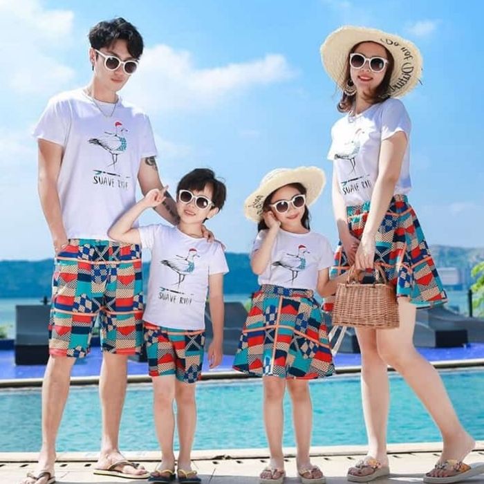Mẫu áo gia đình được in hình động vật ngộ nghĩnh