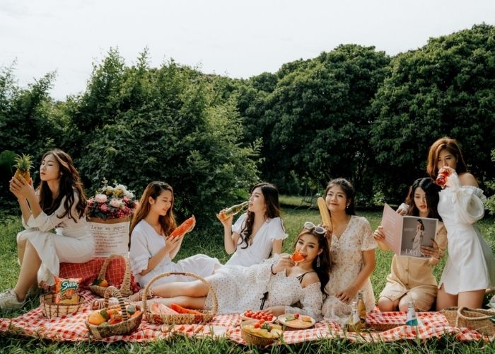 Kiểu tạo dáng thú vị, tự nhiên khi chụp ảnh