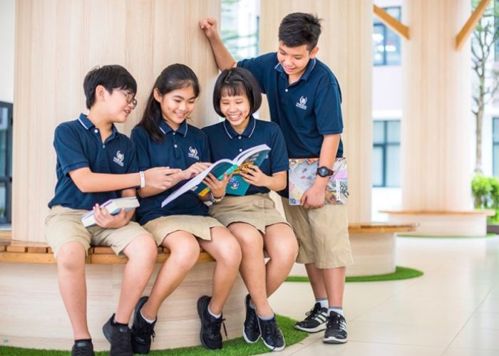 Mẫu áo polo trường Vinschool style nhẹ nhàng, lịch sự