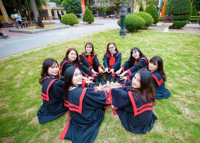 Kiểu tạo dáng sáng tạo, độc đáo của nhóm nữ sinh