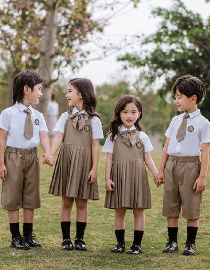 Chụp ảnh kỷ yếu giúp lưu giữ kỷ niệm tuổi thơ ấu