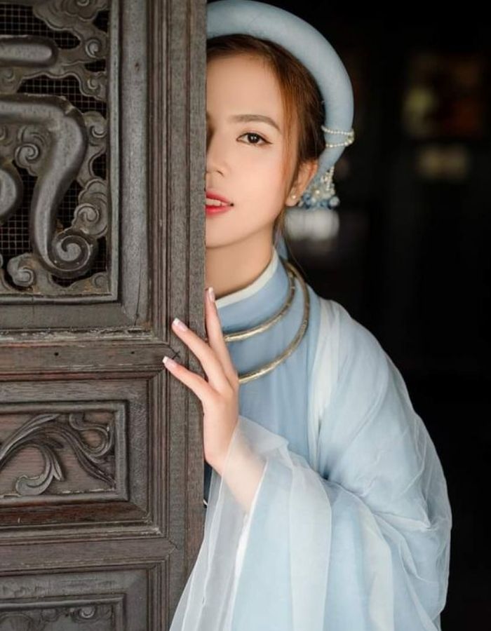 Cảnh quan tại đền Trần phù hợp với concept kỷ yếu cổ phục