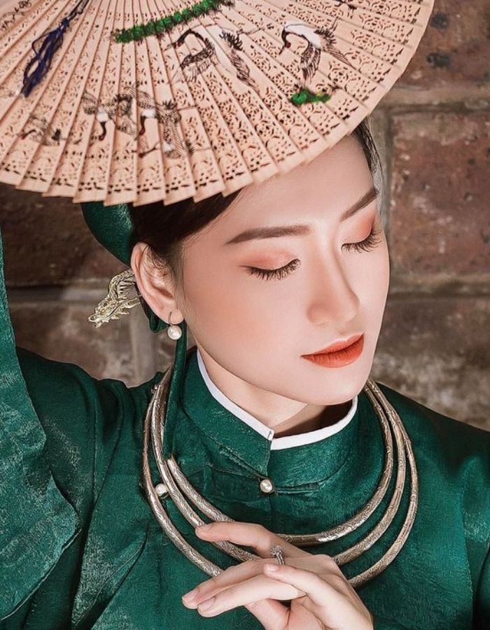 Hoàng Thành Thăng Long nổi tiếng là nơi có khung cảnh đẹp phù hợp chụp ảnh kỷ yếu