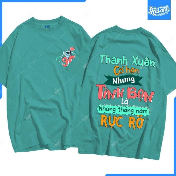 Slogan độc đáo trên nền áo lớp màu xanh