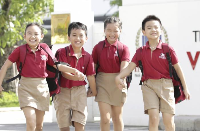 Đồng phục Khánh Linh - thương hiệu nổi tiếng với nhiều sản phẩm đẹp