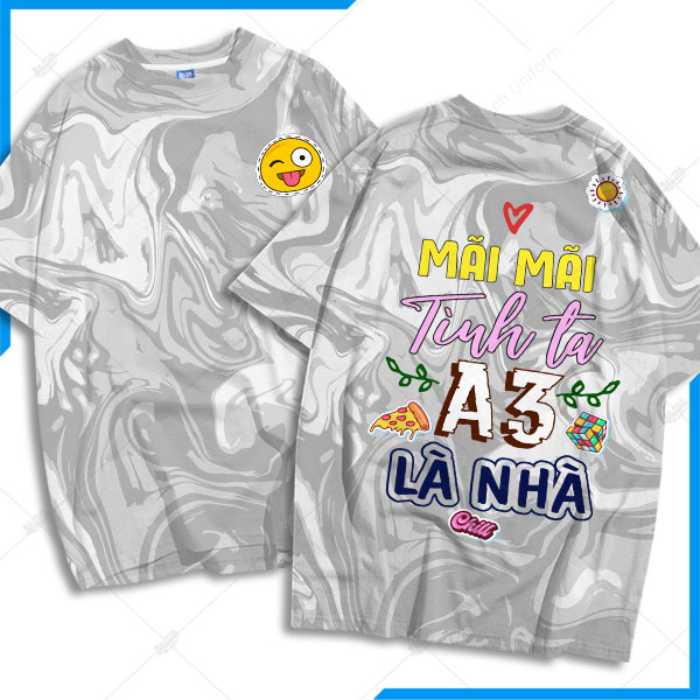 Slogan nổi bật trên nền áo màu xám