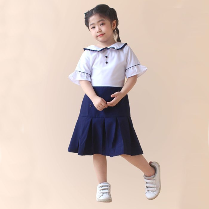 Mẫu áo cổ bèo của học sinh tiểu học