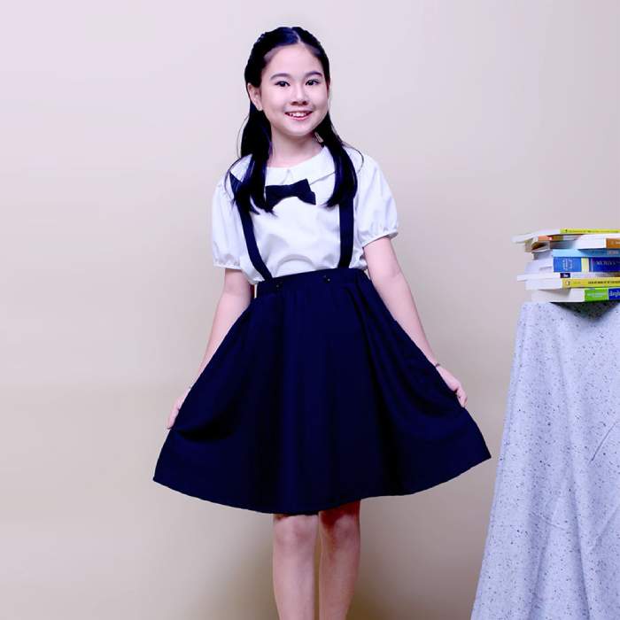 Mẫu váy yếm đồng phục học sinh tiểu học