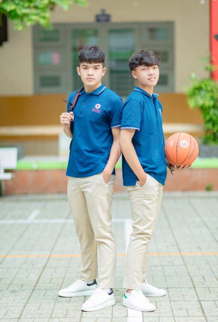 Trang phục áo polo thiết kế phong cách hiện đại, trẻ trung