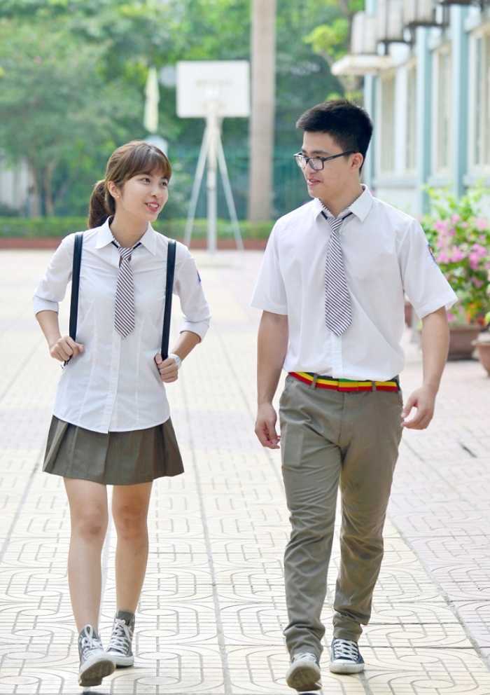 Trang phục đến trường mùa hè dành cho các bạn học sinh