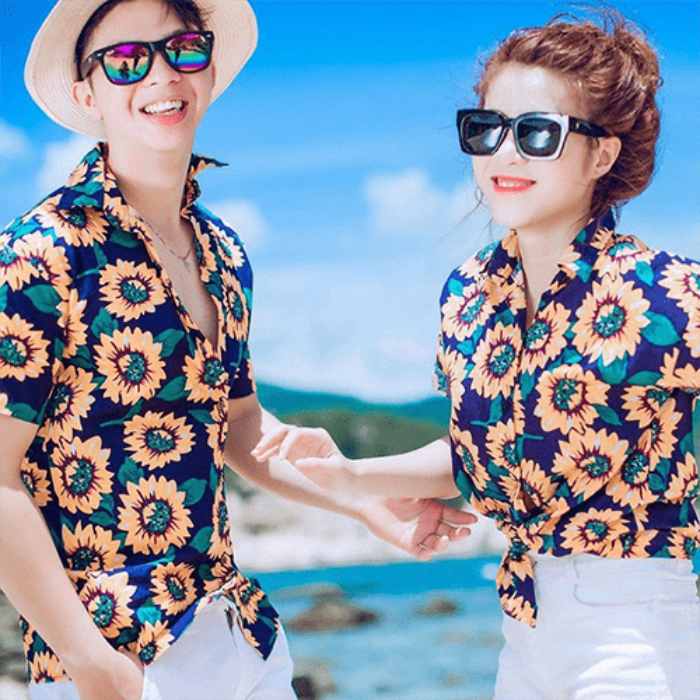 Mẫu đồng phục lớp đi biển được thiết kế với hoạ tiết ấn tượng