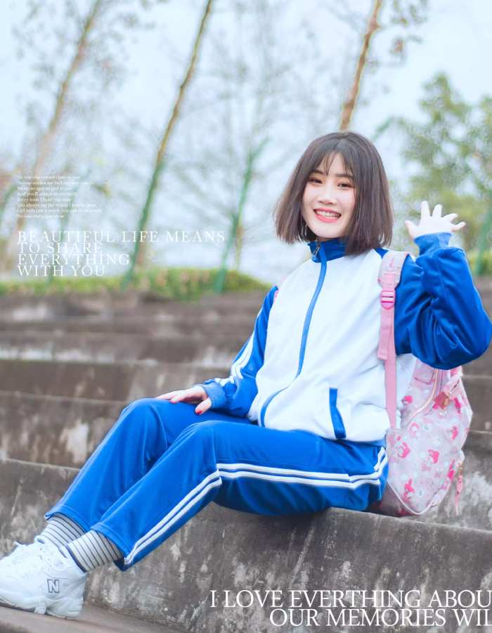 Đồng phục thể dục Trung Quốc thiết kế đơn giản giúp học sinh dễ vận động