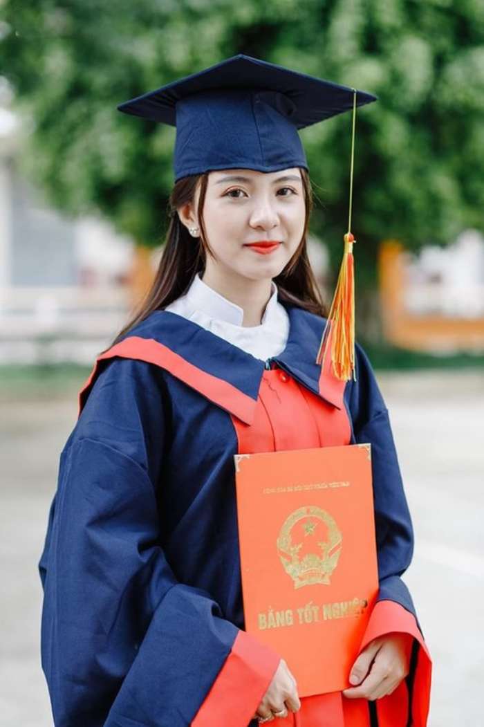Đồng phục Trọng Tấn - Địa chỉ mua quần áo cử nhân chất lượng