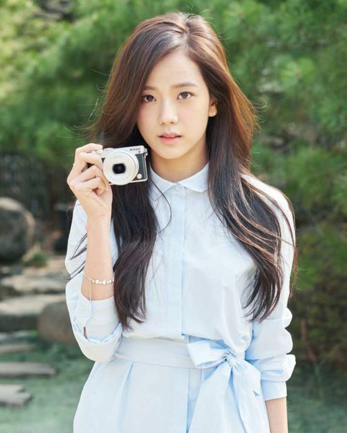Những bộ outfit local brand luôn thu hút giới trẻ