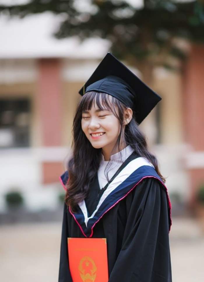 Mẫu áo tốt nghiệp thiết kế với kiểu dáng độc đáo