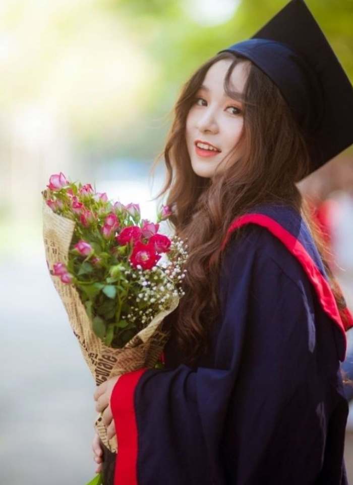 Đồng phục Hà Thành - Thương hiệu sản xuất áo tốt nghiệp lâu năm