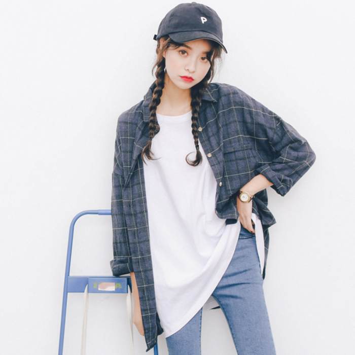 Sự kết hợp giữa áo sơ mi và quần jeans
