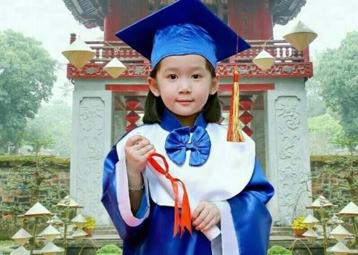 Giá áo cử nhân mầm non ảnh hưởng bởi số lượng sản phẩm đặt may