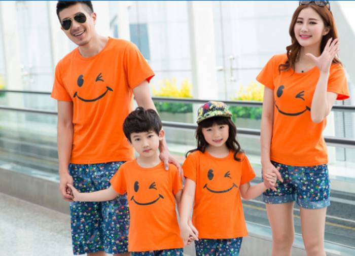 Mẫu hình in thiết kế đơn giản nổi bật trên nền áo màu cam