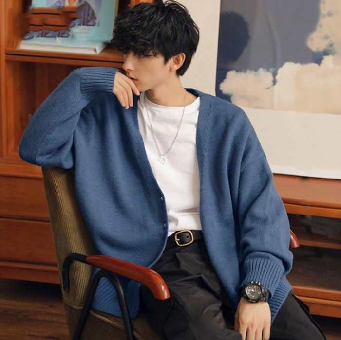 Outfit local brand nam thanh lịch với áo khoác cardigan