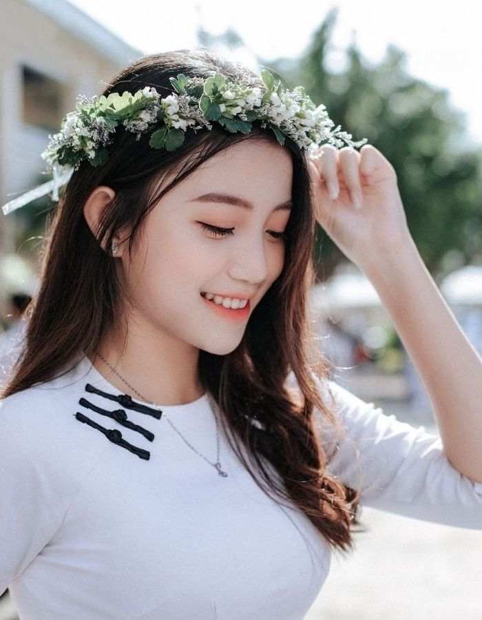 Thiết kế trang phục áo cổ tròn dành cho nữ sinh