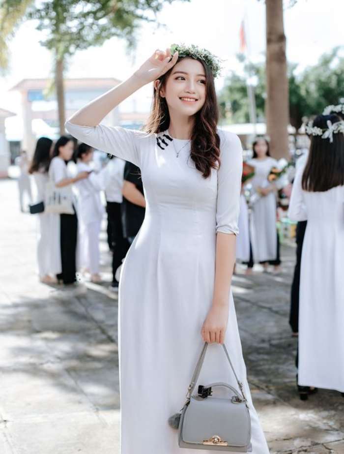 Cần chọn size áo dài vừa với cơ thể