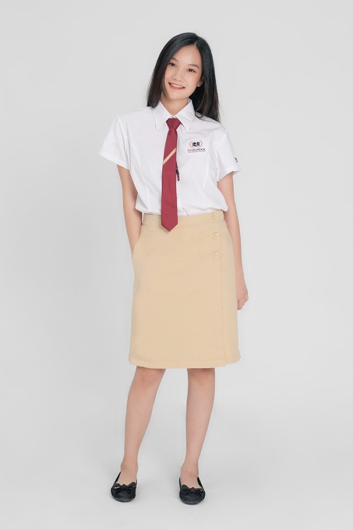 Áo sơ mi trắng đồng phục học sinh cấp 3 trường Vinschool