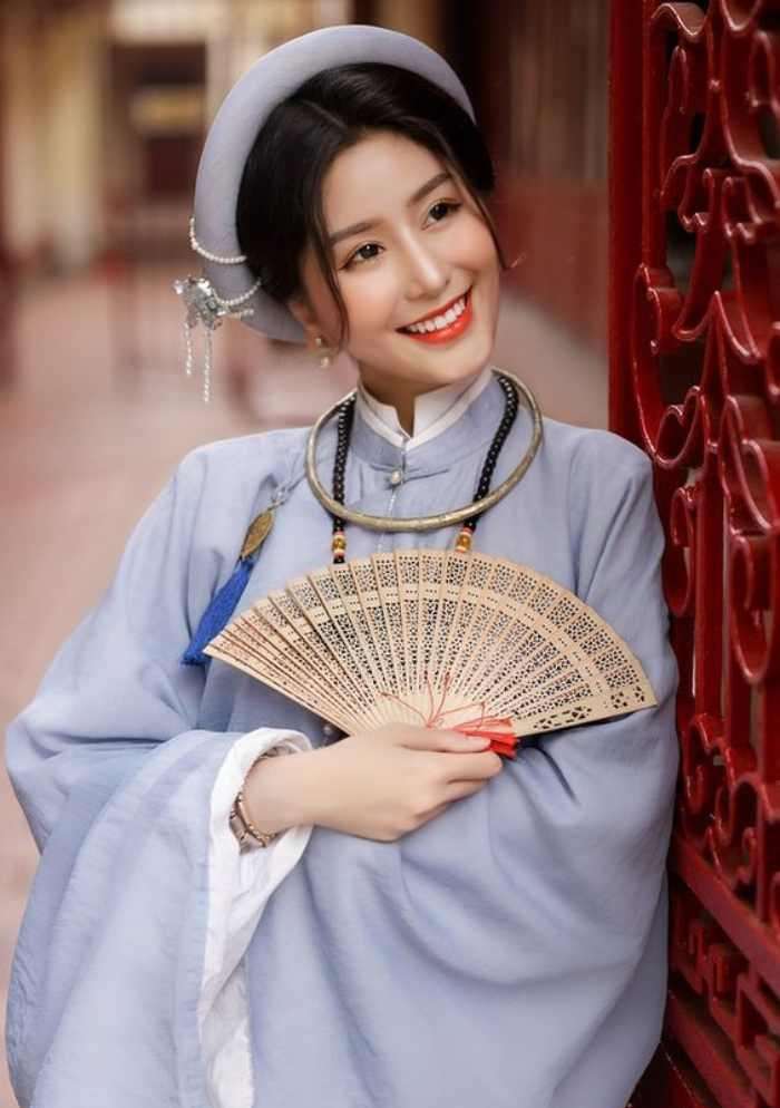 Hướng dẫn trang điểm khi mặc áo dài cổ truyền