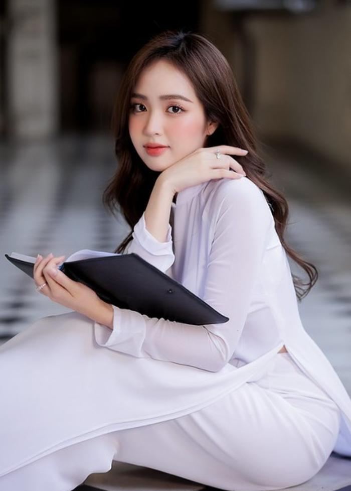 Tông màu cam dễ thương thường được các nữ sinh cấp 3 sử dụng