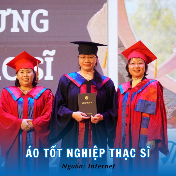 Áo tốt nghiệp Thạc sĩ đỏ rực trang trọng