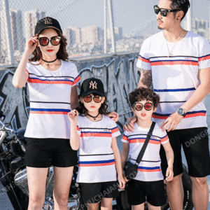 Đồng phục gia đình kẻ sọc ngang trắng, xanh, đỏ, đen