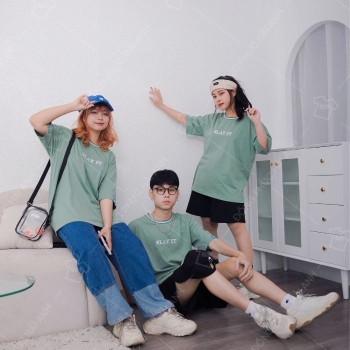 Mẫu Áo Simple Lớp Slay It màu xanh rêu siêu đẹp, cực chất