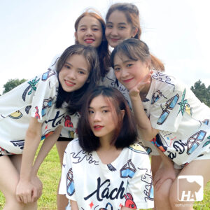 Mẫu Áo Thun Đồng Phục Du Lịch Slogan Xách Balo Lên Và Đi